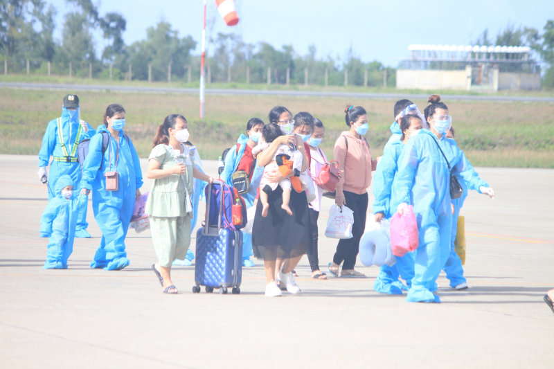 Nhằm hỗ trợ công dân tỉnh Thừa Thiên Huế đang làm ăn, sinh sống, học tập tại TP. Hồ Chí Minh gặp khó khăn do dịch bệnh COVID-19 có nhu cầu cấp thiết trở về địa phương, Thừa Thiên Huế đã khởi động lại chương trình đăng ký trở về. 
