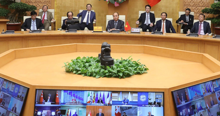 Thủ tướng Nguyễn Xuân Phúc tham gia hội nghị trực tuyến G20 cùng lãnh đạo các nước bàn giải pháp ứng phó đại dịch tối 26/3.