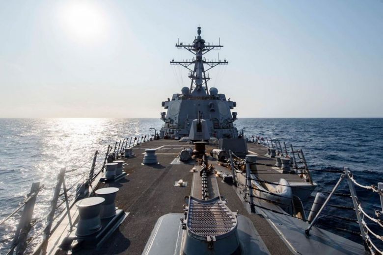 USS McCampbell đã đi qua eo biển ngăn cách Đài Loan với Trung Quốc đại lục hôm 13/5.