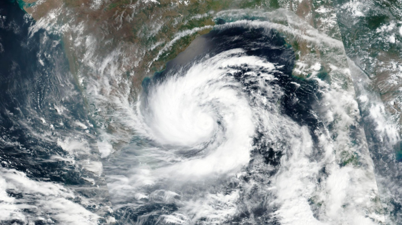 Ngày 17/5, hình ảnh vệ tinh do NASA công bố cho thấy siêu bão Amphan trên Vịnh Bengal ở Ấn Độ.