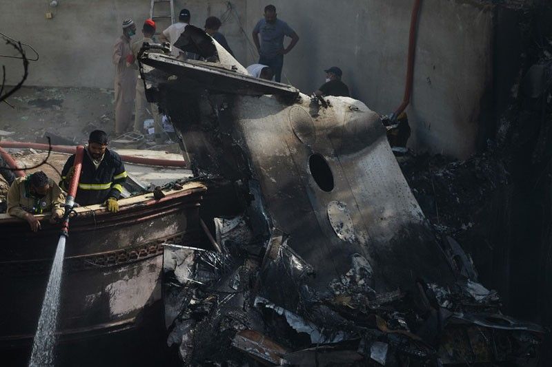 Dường như không có nhiều những bất thường trong vụ máy bay rơi ở Pakistan.