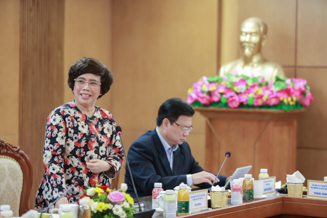 Người sáng lập Tập đoàn TH - bà Thái Hương phát biểu tại Hội nghị Sơ kết