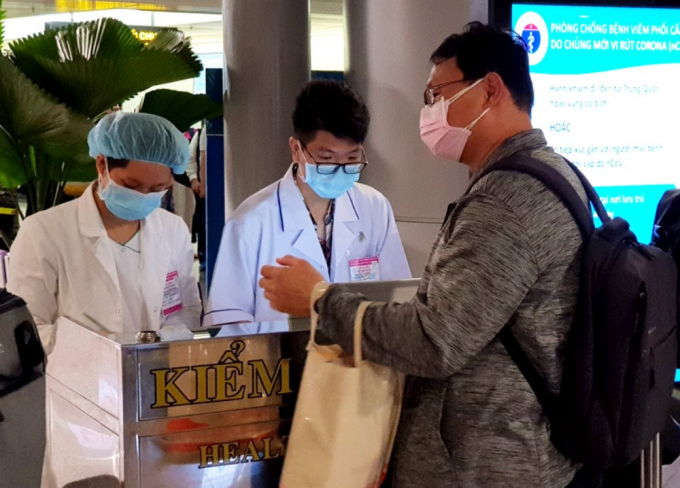 Tin mới nhất dịch Covid-19 ngày 18/3: Số ca nhiễm vẫn tăng, Việt Nam tạm dừng cấp thị thực cho người nước ngoài nhập cảnh