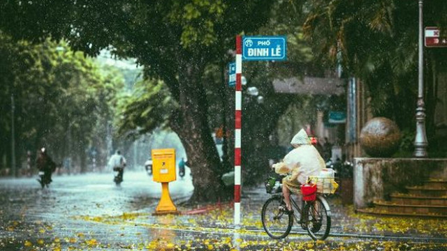 Dự báo thời tiết 4/4: Hà Nội, Bắc bộ có nơi mưa rất to; cảnh báo rủi ro do lốc, sét, mưa đá
