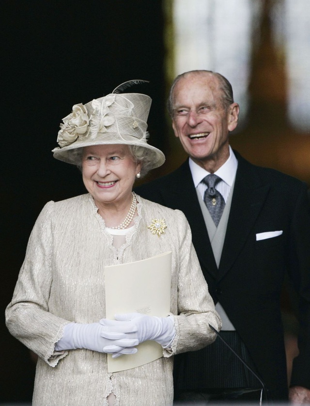  2006: Nữ hoàng Elizabeth II và Hoàng thân Philip tới nhà thờ St. Paul vào dịp sinh nhật tuổi 80 của Nữ hoàng.