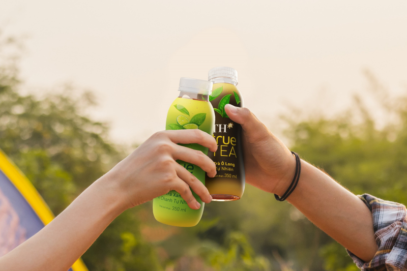 Bộ sản phẩm trà tự nhiên TH true TEA – Thương hiệu Vàng Nông nghiệp Việt Nam 2021.