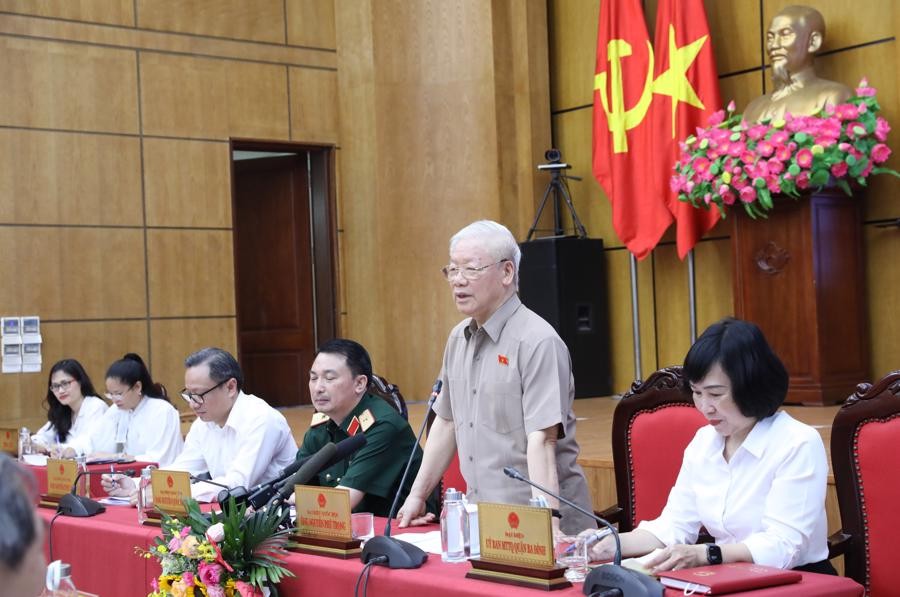  Tổng Bí thư Nguyễn Phú Trọng phát biểu tại buổi tiếp xúc cử tri