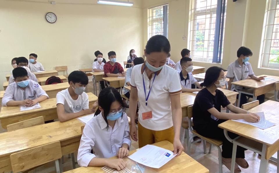  Thí sinh Hà Nội tham dự kỳ thi tuyển sinh lớp 10 năm học 2022- 2023