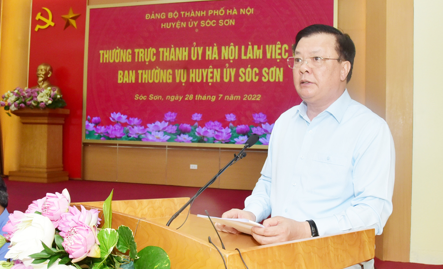  Bí thư Thành ủy Hà Nội Đinh Tiến Dũng phát biểu chỉ đạo và kết luận buổi làm việc.