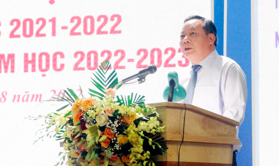   Phó Bí thư Thành ủy Hà Nội Nguyễn Văn Phong phát biểu chỉ đạo hội nghị. 