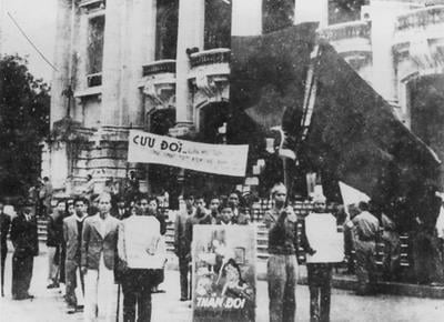  Tổng khởi nghĩa giành chính quyền tại Hà Nội (tháng 8/1945). (Ảnh tư liệu)