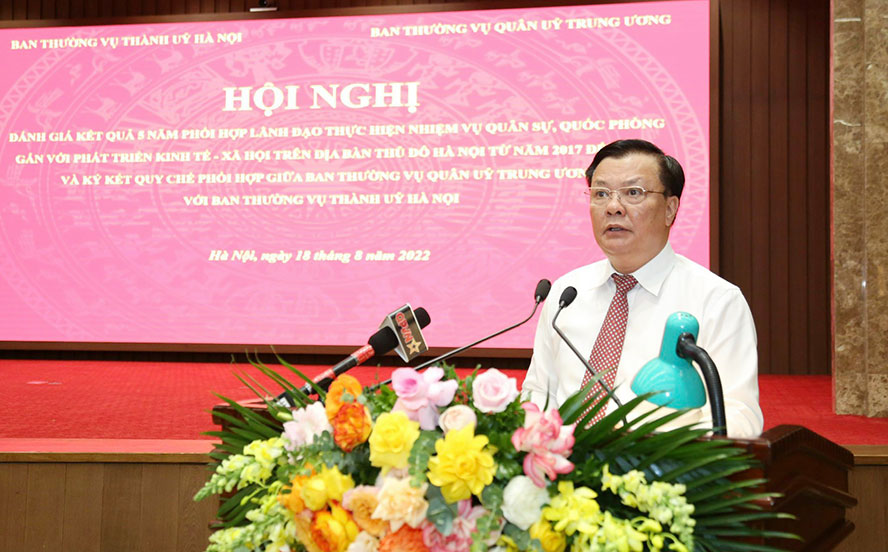  Bí thư Thành ủy Hà Nội Đinh Tiến Dũng phát biểu tại hội nghị.