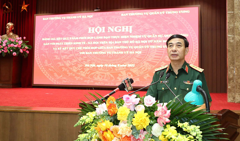  Bộ trưởng Bộ Quốc phòng, Đại tướng Phan Văn Giang phát biểu tại hội nghị.