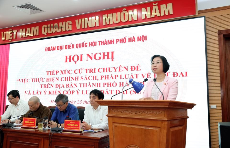 Phó Trưởng đoàn chuyên trách Đoàn ĐBQH TP Phạm Thị Thanh Mai phát biểu tại hội nghị