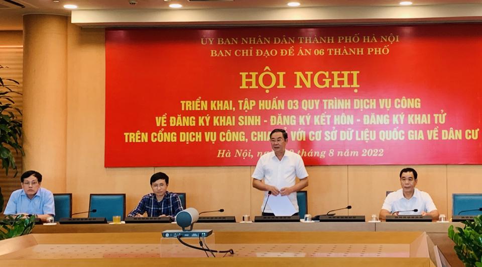  Phó Chủ tịch Thường trực UBND TP Lê Hồng Sơn đề nghị các cơ quan báo chí TP mở chuyên trang, chuyên mục để tuyên truyền các dịch vụ công