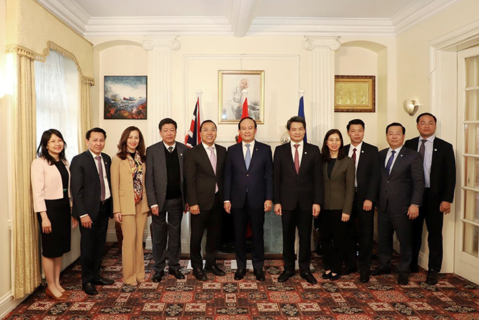  Đoàn đại biểu thành phố Hà Nội thăm, làm việc với Đại sứ quán Việt Nam tại Vương quốc Anh