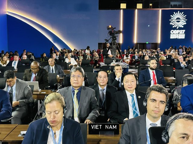  Đoàn đại biểu Việt Nam tham gia COP27. Nguồn: Báo Chính phủ. 