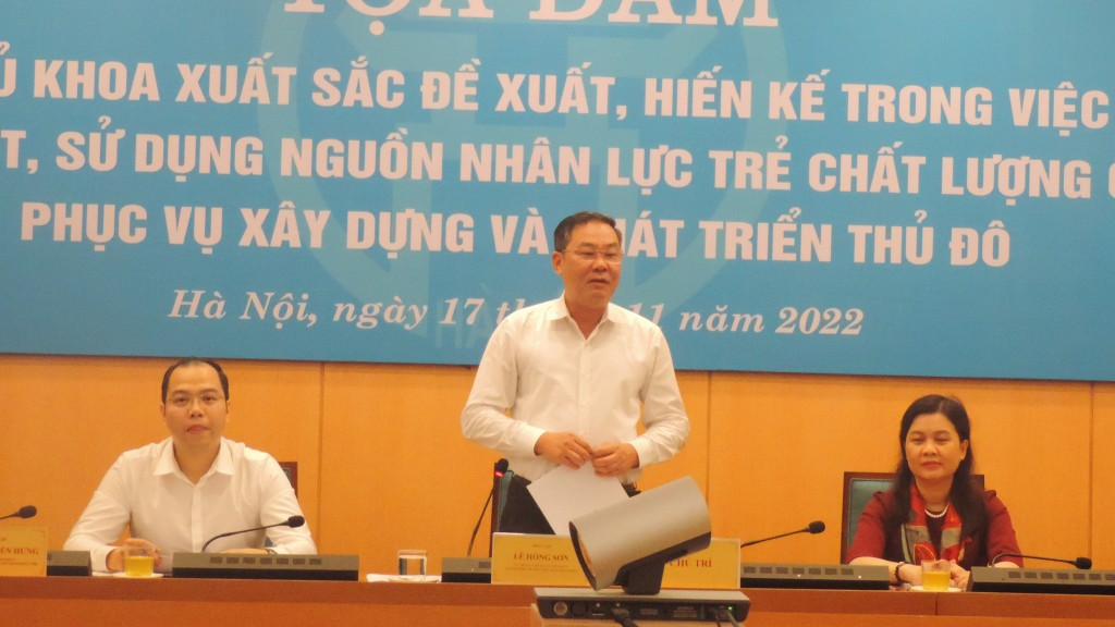  Phó Chủ tịch Thường trực UBND thành phố Hà Nội Lê Hồng Sơn phát biểu tại tọa đàm