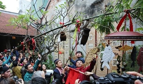  Lễ dựng cây nêu tại đình Kim Ngân (Hàng Bạc).