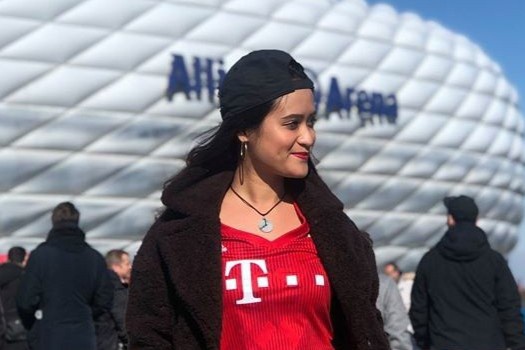 Những trận đấu tại Đức vẫn mở cửa cho khán giả vào xem và chị N có cơ hội theo dõi đội bóng mình yêu thích Bayern Munich trên sân Allianz Arena.