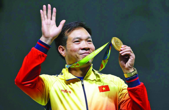 Hoàng Xuân Vinh là VĐV duy nhất đoạt HCV Olympic cho Việt Nam.
