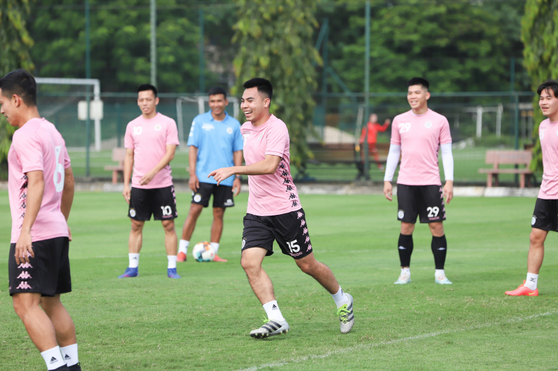 Sau 2 vòng đầu tiên, Hà Nội FC mới chỉ có được 3 điểm và tạm đứng ở vị trí thứ 8.