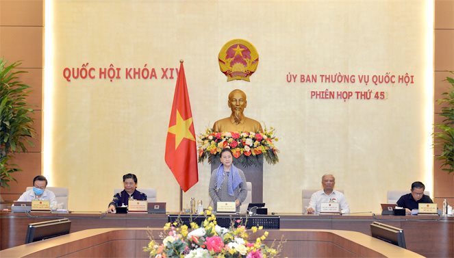 Chủ tịch Quốc hội Nguyễn Thị Kim Ngân phát biểu khai mạc Phiên họp.