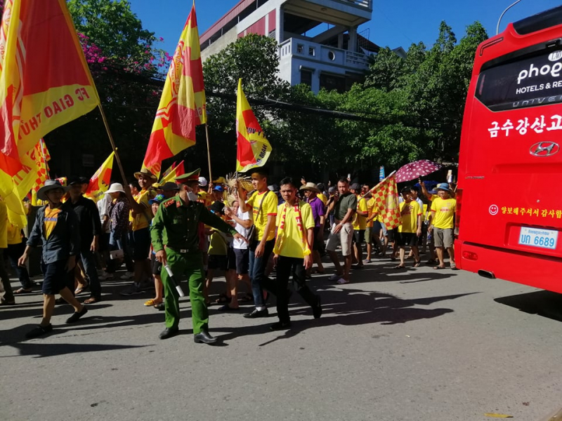 Theo chia sẻ của một thành viên trong ban chấp hành Hội CĐV bóng đá Nam Định, số lượng CĐV vào sân Thanh Hóa khoảng hơn 2000 người.