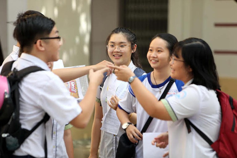Điểm chuẩn thi lớp 10 năm 2020 tỉnh Thừa Thiên Huế.