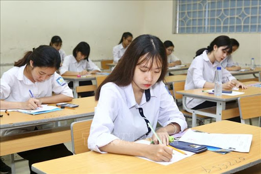 Điểm chuẩn lớp 10 trường THPT Bạch Đằng tỉnh Quảng Ninh năm 2020.