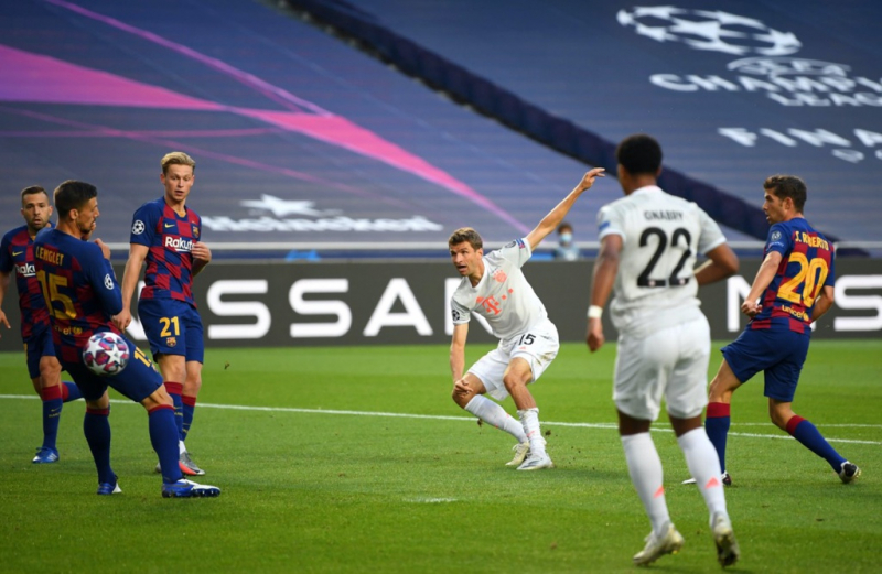 Gặp Bayer Munich trong trận Tứ kết Cúp C1 tại Lisbon, Barca đã thể hiện bộ mặt thất vọng khi hàng phòng ngự liên tục mắc sai lầm, để rồi thủng lưới ngay ở phút thứ 4 sau cú sút của Muller.