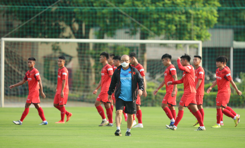 Chiều qua (20/8), U22 Việt Nam tiếp tục bước vào tập luyện ở sân trung tâm của Liên đoàn bóng đá Việt Nam. Đây là đợt hội quân để thầy Park sàng lọc từ 47 cầu thủ để chọn ra những nhân tố tốt nhất chuẩn bị cho SEA Games 2021.