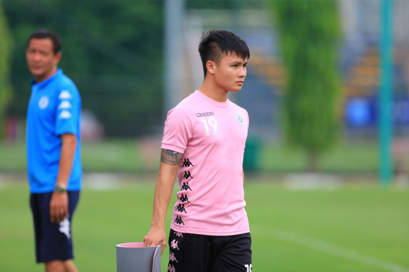 Quang Hải phải tập riêng sau trận đấu căng thẳng với Viettel tại Cúp Quốc gia.