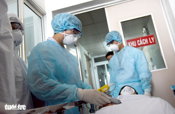 Diễn tập phòng chống dịch COVI-19 tại Bệnh viện Thống Nhất TP.HCM. Ảnh: Tuổi Trẻ