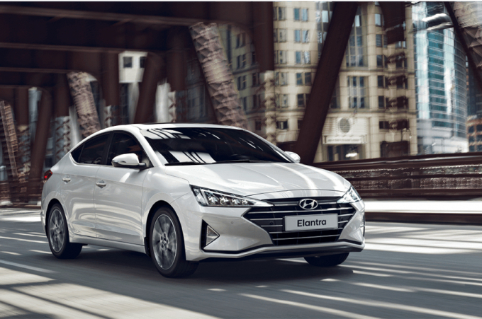 Hyundai Elantra - Tăng tốc tới tương lai