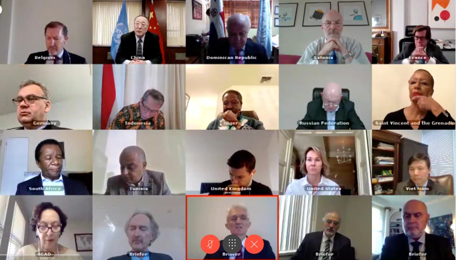 Một cuộc họp trực tuyến của các thành viên Hội đồng Bảo an LHQ.