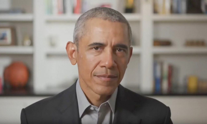 Obama phát biểu trong lễ tốt nghiệp từ xa của HBCU hôm 16/5. Ảnh: CNN.