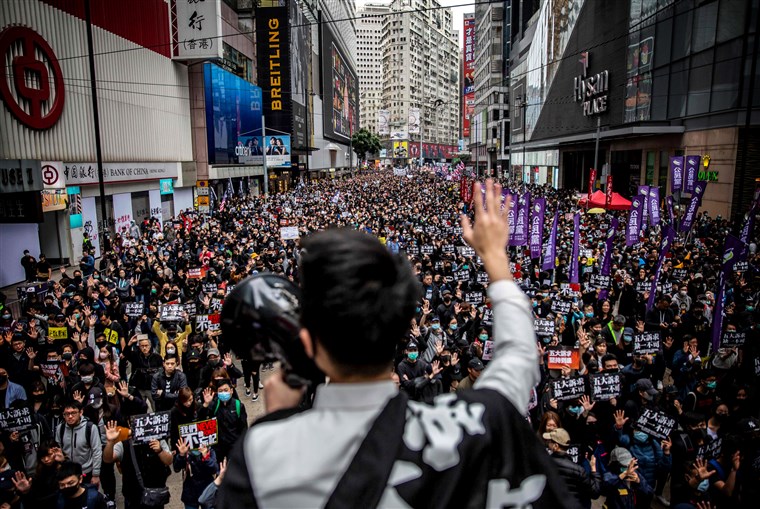 Người Hong Kong biểu tình hồi năm ngoái.