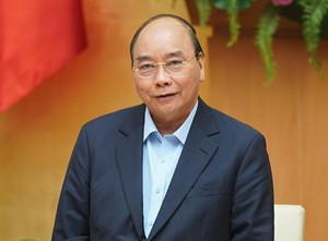 Thủ tướng Chính phủ Nguyễn Xuân Phúc biểu dương Tập đoàn FLC đóng góp ủng hộ chống dịch COVID-19
