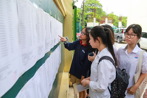Từ 13h30 chiều nay, 60.000 thí sinh trúng tuyển lớp 10 ở Hà Nội đăng ký nhập học trực tuyến