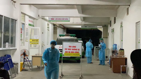 Ngày 5/8, các lực lượng chức năng đã tiến hành phong tỏa trước cổng Bệnh viện Đa Khoa Quốc tế Hải Phòng do có một ca nghi nhiễm mắc Covid-19.