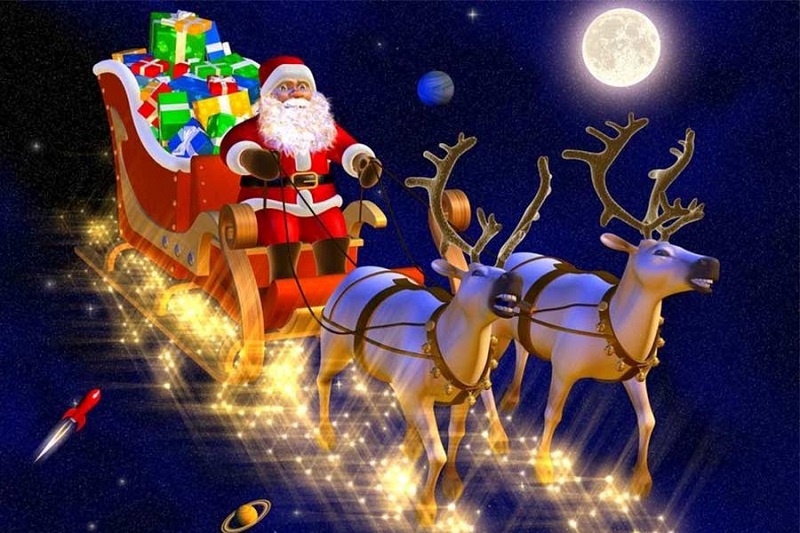Đến đêm Noel, ông lại bắt đầu cuộc hành trình của mình với cỗ xe kéo bởi chín con tuần lộc để mang quà và đồ chơi cho các thiếu nhi.