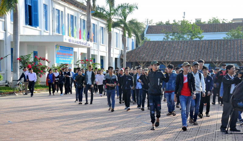 Hơn 15.000 sinh viên Nha Trang nghỉ học