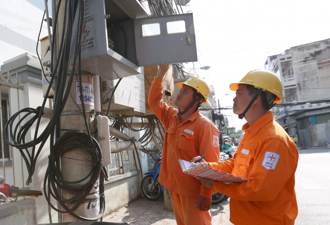 Trong bối cảnh dịch nCoV còn phức tạp, theo Bộ Tài chính đề nghị Công thương chỉ đạo Tập đoàn điện lực Việt Nam tổ chức sản xuất và cung ứng đầy đủ.