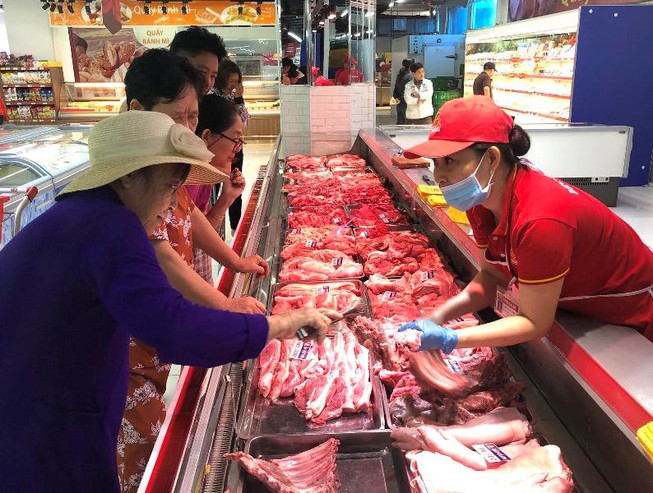 Dự báo nguồn cung thịt lợn cho năm 2020 khoảng hơn 4 triệu tấn, dự báo giá thịt heo giảm mạnh sau thời gian tăng kỷ lục.