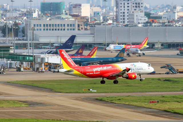 Vietnam Airlines cho biết từ hôm nay các đường bay từ Việt Nam đến Nga và Đài Loan sẽ tạm dừng khai thác.