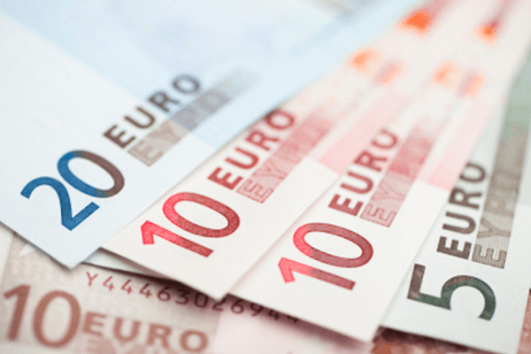 Giá Euro và Bảng Anh giảm