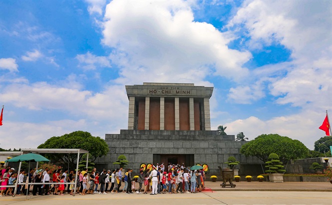 Từ ngày 23/3, tạm dừng tổ chức lễ viếng Chủ tịch Hồ Chí Minh vì Covid-19