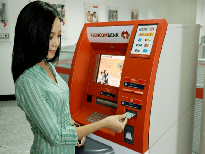 khách hàng có thể dễ dàng nộp tiền tại cây ATM Techcombank mà không cần phải ra ngân hàng giao dịch. Dưới đây là hướng dẫn nộp tiền tại cây ATM Techcombank nhanh nhất.