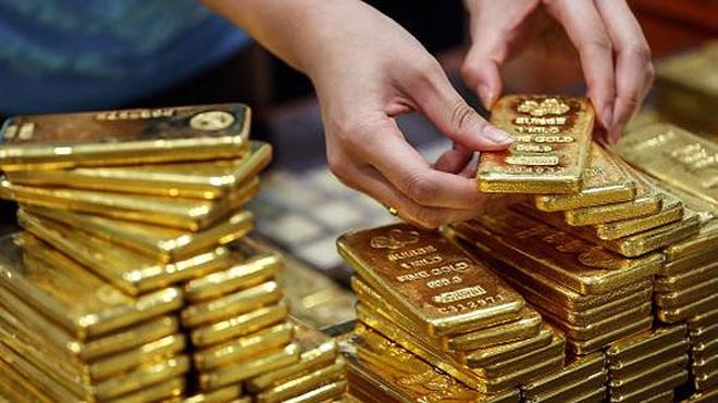 Trên thị trường tự do, vàng miếng SJC đã tăng từ 250.000 – 300.000 đồng/lượng so với giá mở cửa tuần.